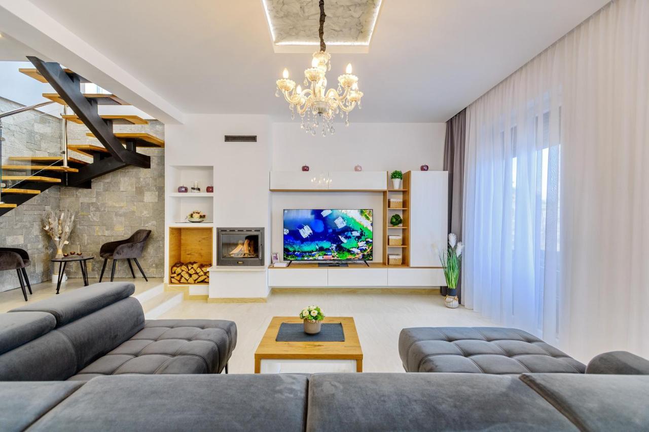 Luxury Stone Villa With Pool - Brisevo Экстерьер фото