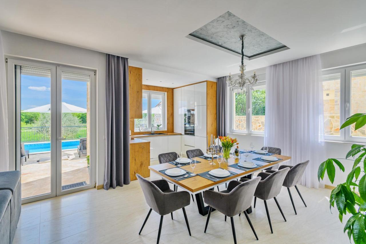 Luxury Stone Villa With Pool - Brisevo Экстерьер фото