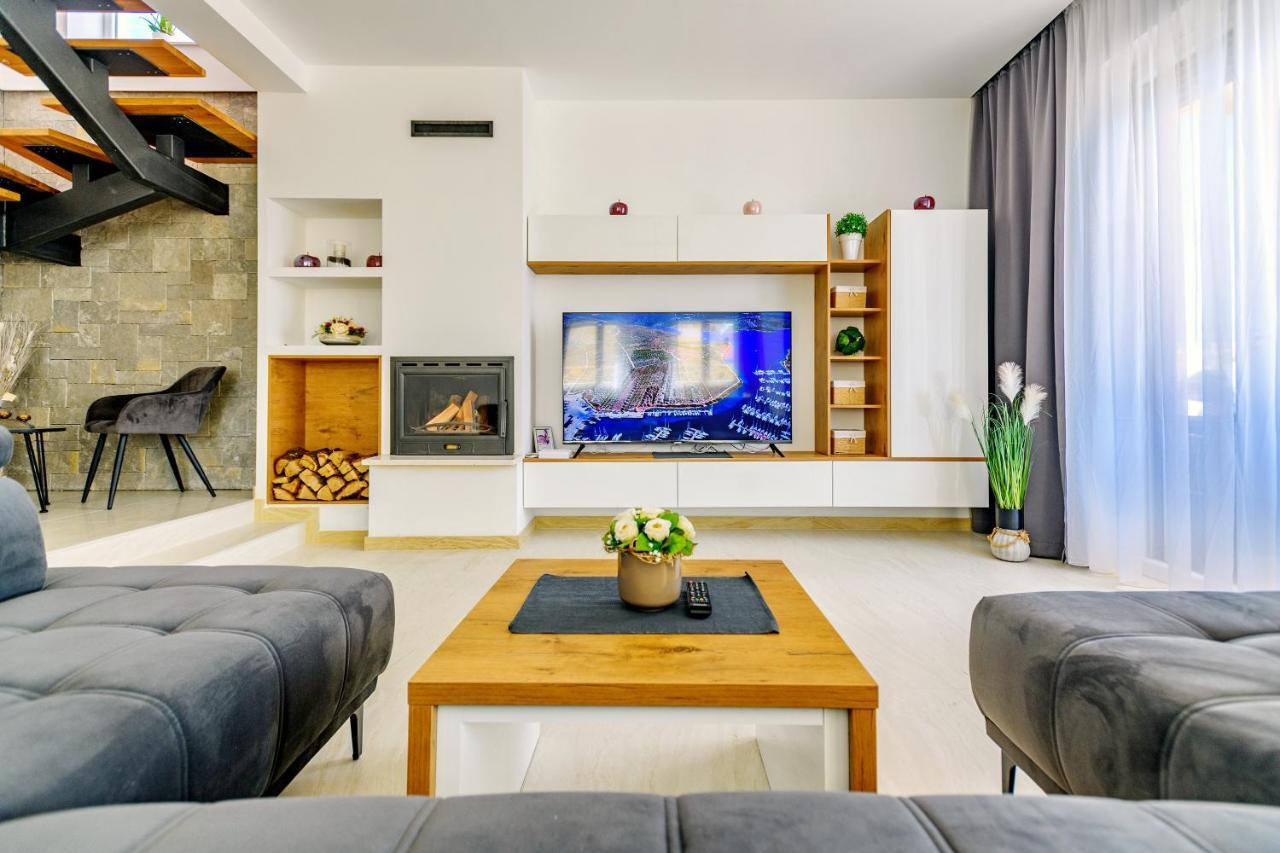 Luxury Stone Villa With Pool - Brisevo Экстерьер фото